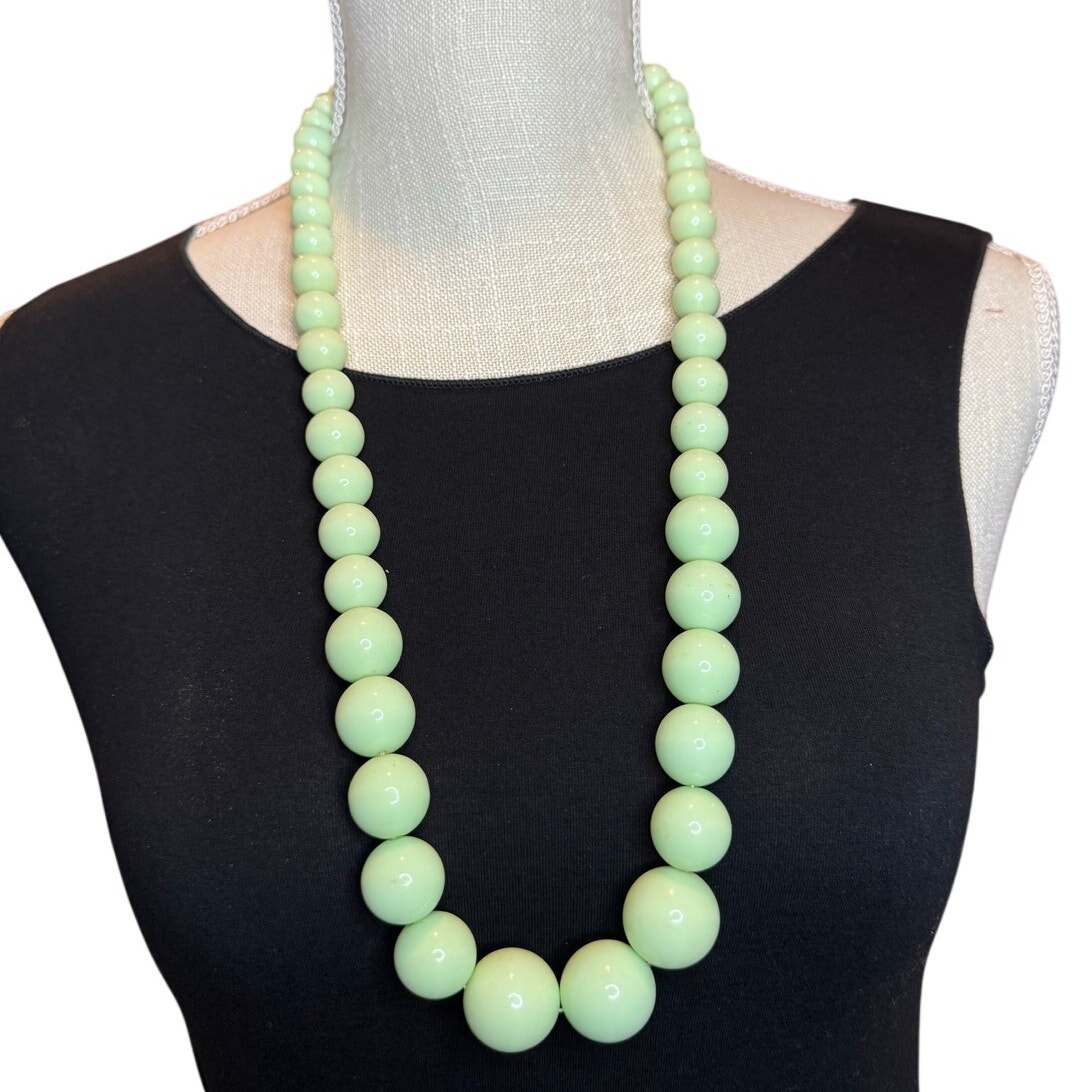 Vintage Cadoro Light Green Graduated Bead Necklace Mid-Century Mod Jewelry